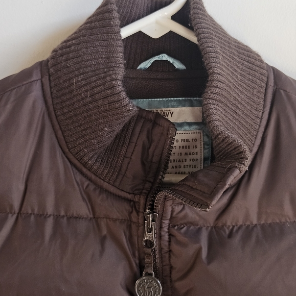 Old Navy Frost-Free Down Winter Vest in Women's M - Picture 3 of 13